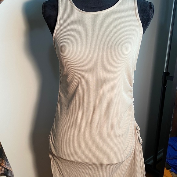 Zara side split adjustable top. - Picture 2 of 4